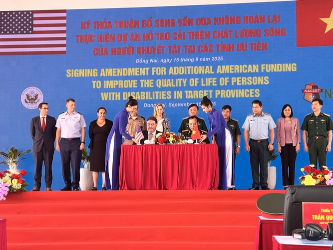 z7013552450757_b603610880f86f29f19cc4532ecf1f97-Copy