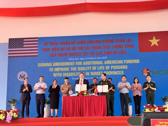 z7013552471617_3cafe89e63cc3123a2e551f3f2d82df9-Copy